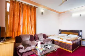 OYO 35560 Hotel Forest View - Image 4