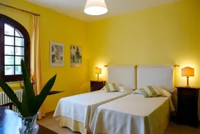 La Pomelia - Image 3