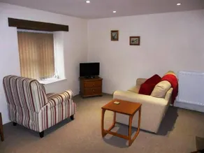 The Portsmouth Arms Hotel - Image 4