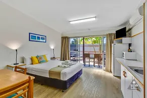 Island Gateway Holiday Park - Image 3