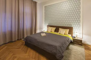 Wenceslas Sq Renovated Apartment - Image 4