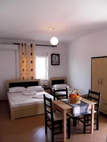 Family Hotel Haruni - Image 5