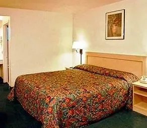 Valley Inn - Image 2