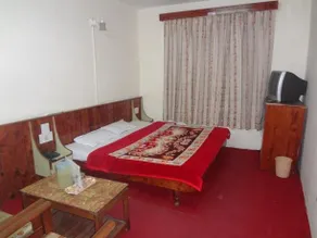 Hotel Diamond - Image 1