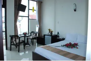 Paris Hotel - Image 4