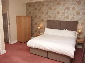 The George Hotel - Image 5