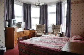 Heatherleigh Hotel Eastbourne - Image 4