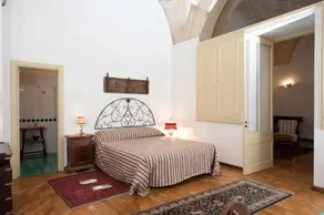 Garden Suite at Palazzo Famularo - Image 5