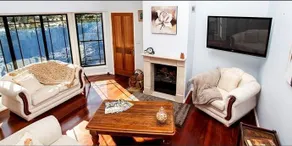 Comfort Manor - Image 2