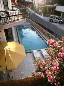 Kum Hotel - Image 4