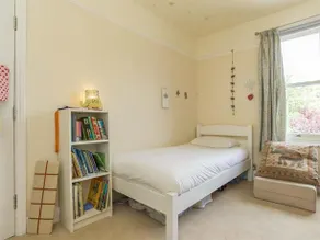 Veeve 4 Bedroom House March Road Twickenham - Image 2