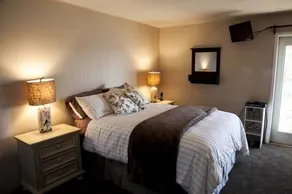 Marge's Manor - Image 3