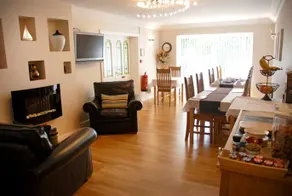 Waters Reach Guest House - Image 3