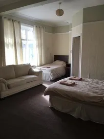 Olympia Hotel - Image 5
