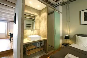 FGA Gothic Apartments - Image 4
