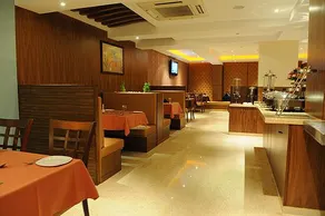 The Grand Solitaire - Image 3