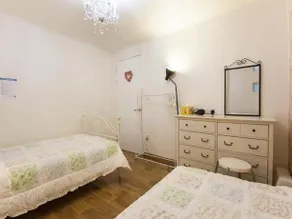 JG House - Image 2