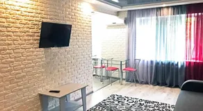 Apartment on Pushkina (Prospect Soborniy) - Image 3
