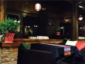 Shangri La Shanye Old Residence Homestay - Image 4