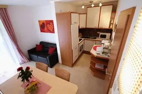 Single room, shower, toilet, balcony - Image 4