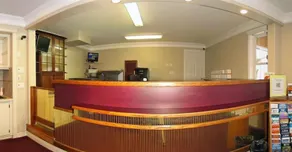 Intown Inn & Suites - Image 2