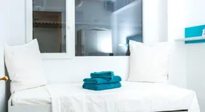 Laura Sea View Apartment - Image 4