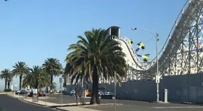 Beach Front Beauty - Image 3