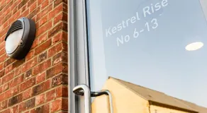 Luxurious Addenbrookes Apartment with Balcony & Parking & Sleeps 6 - Image 5