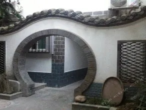 YIYIYE HOTEL - Image 4
