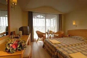 Barut Hotel Labada - Image 2