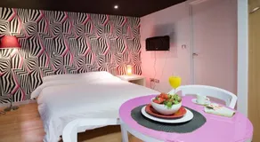 Apartamentos Colon 3000 - Image 4