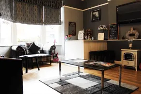 Hazeldene Guest House - Image 2