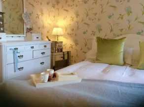The Beehive Inn - Image 5