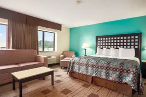 Baymont by Wyndham Fort Smith - Image 2