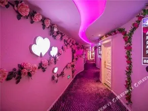 Ainawu E-sports Theme Hotel - Image 4