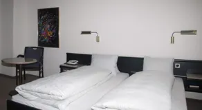 Central - Image 3