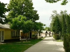 Kristályfürdo Es Kemping - Image 4