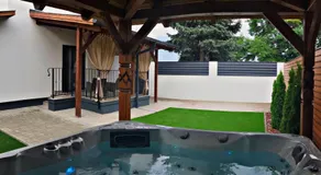 Hotel Lotus - Image 4