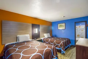 Deluxe Inn Carrollton - Image 4