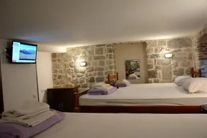 Montenegro Hostel Kotor - Image 5