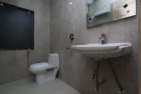 Hotel IVY Plaza  - Image 4