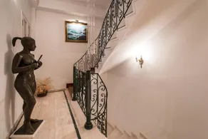 Armonia City Mansion - Image 2