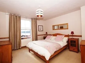 Lighthouse Holiday Cottage - Image 3