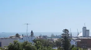 Studio 204 with harbour, ocean and sunset views from the balcony - Image 5