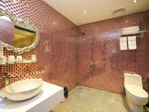 V Love Couples Theme Hotel - Image 5