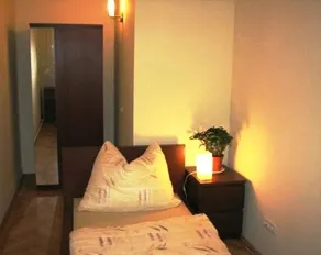 Astoria Economic Apartments - Image 2