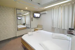Lamour Motel - Image 3