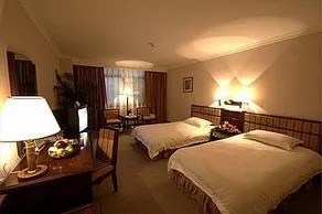 Jinda Hotel Kunming - Image 3