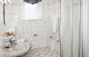 LouM City-Hotel an der Römermauer - Image 3