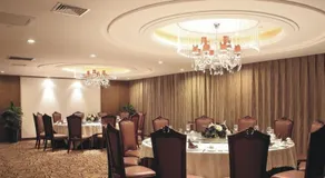 Xingchen Yungu | Modern City Design Hotel (Fengqing Park Branch, High‑tech Zone) - Image 3